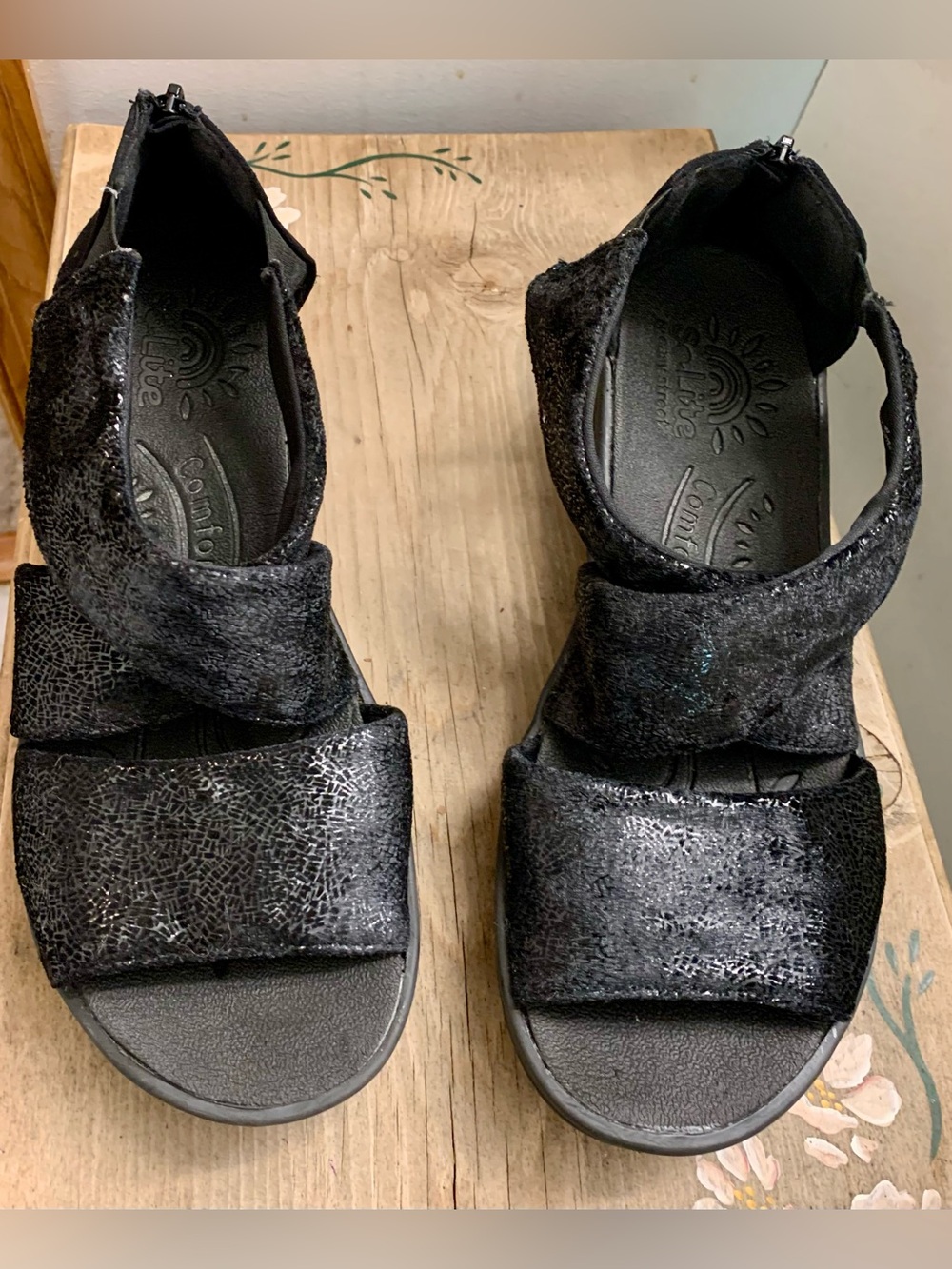 Comfortable Women’s Black Sandals with Back Zip